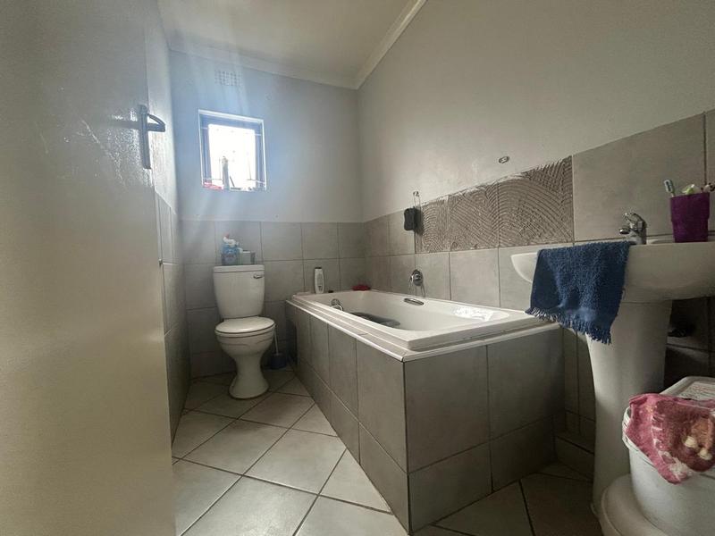 3 Bedroom Property for Sale in Lotus Gardens Gauteng