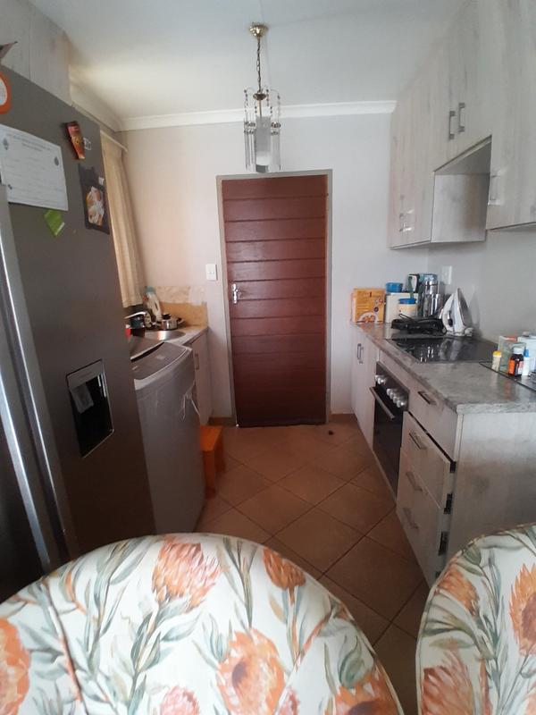 2 Bedroom Property for Sale in Lotus Gardens Gauteng