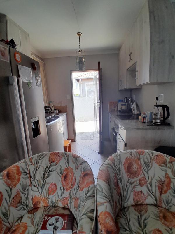 2 Bedroom Property for Sale in Lotus Gardens Gauteng