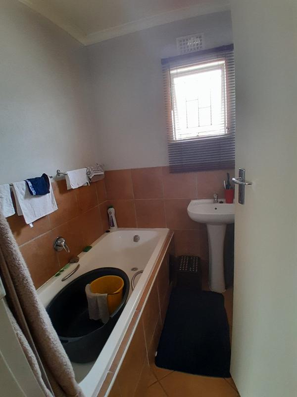 2 Bedroom Property for Sale in Lotus Gardens Gauteng