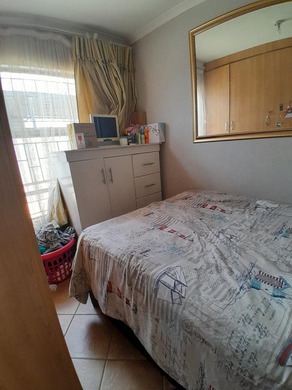 2 Bedroom Property for Sale in Lotus Gardens Gauteng