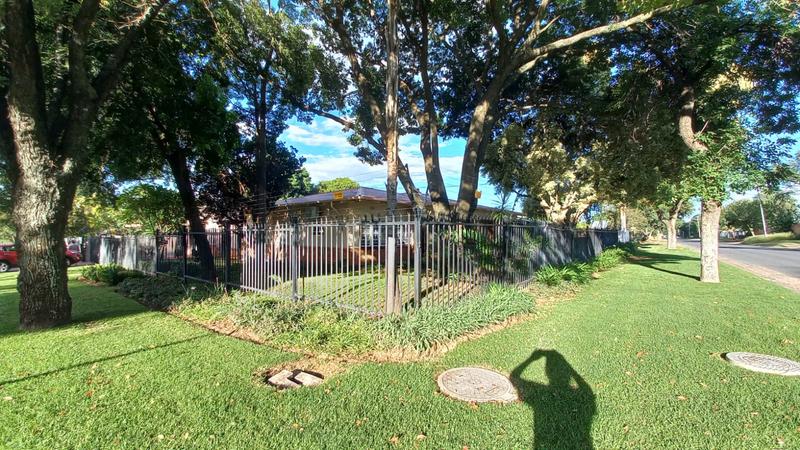 4 Bedroom Property for Sale in Pretoria Gardens Gauteng