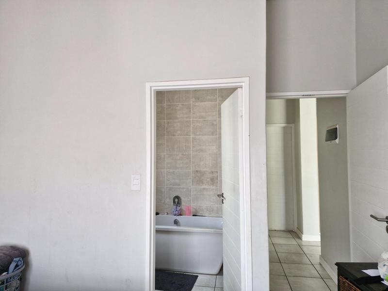 To Let 2 Bedroom Property for Rent in Linbro Park Gauteng