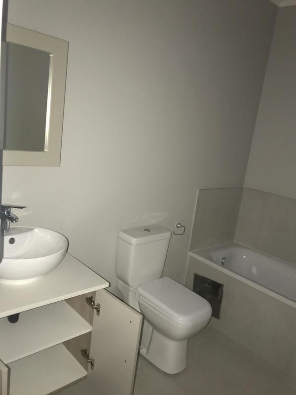 To Let 2 Bedroom Property for Rent in Midridge Park Gauteng