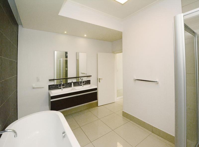 To Let 3 Bedroom Property for Rent in Morningside Gauteng