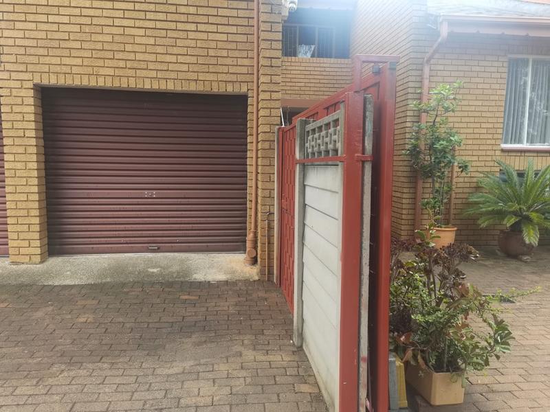 2 Bedroom Property for Sale in Casseldale Gauteng