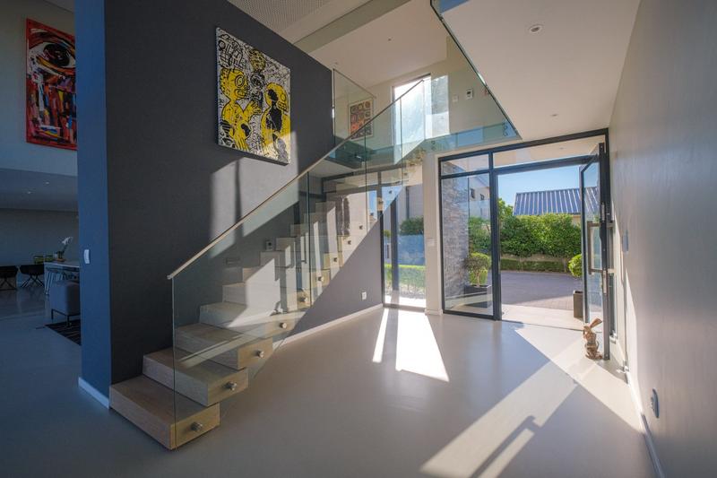 5 Bedroom Property for Sale in Copperleaf Estate Gauteng