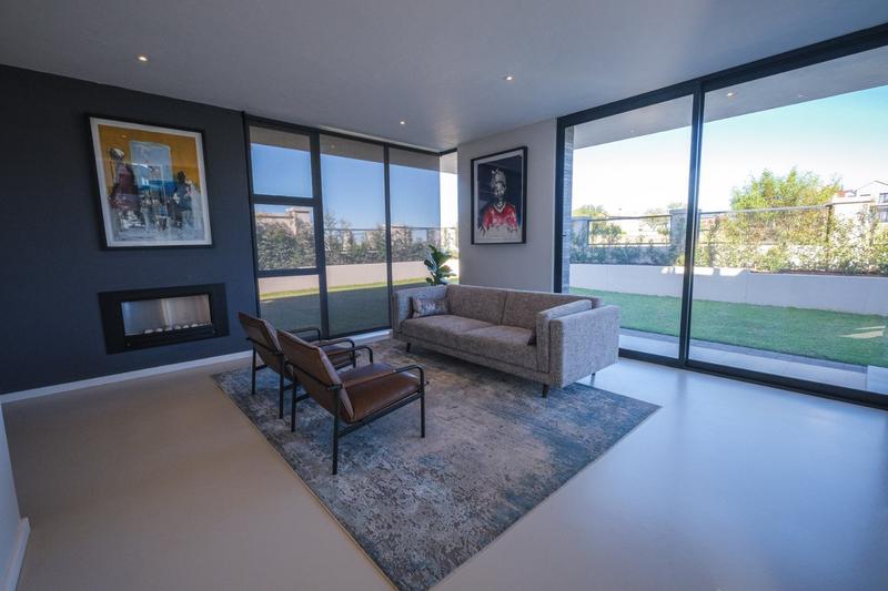 5 Bedroom Property for Sale in Copperleaf Estate Gauteng