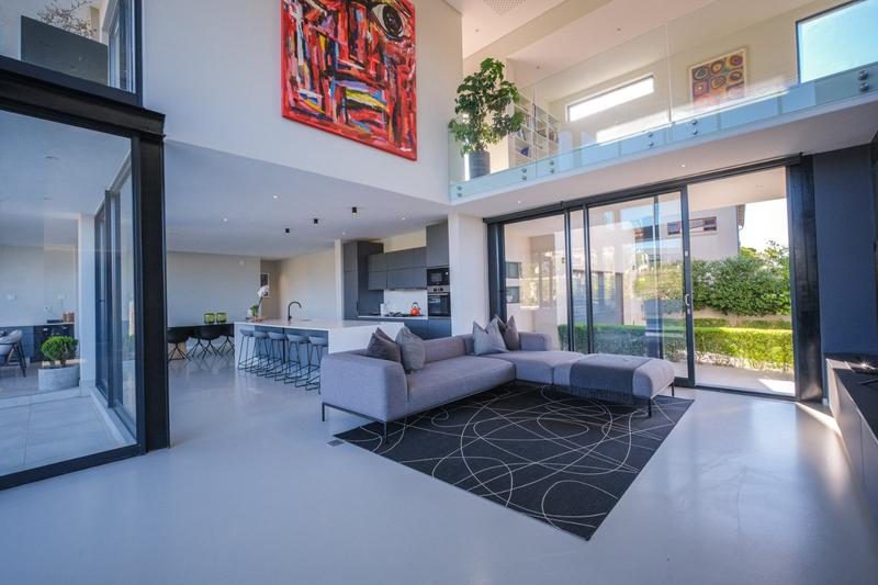 5 Bedroom Property for Sale in Copperleaf Estate Gauteng