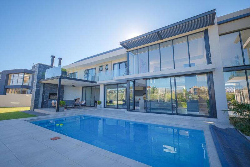 5 Bedroom Property for Sale in Copperleaf Estate Gauteng