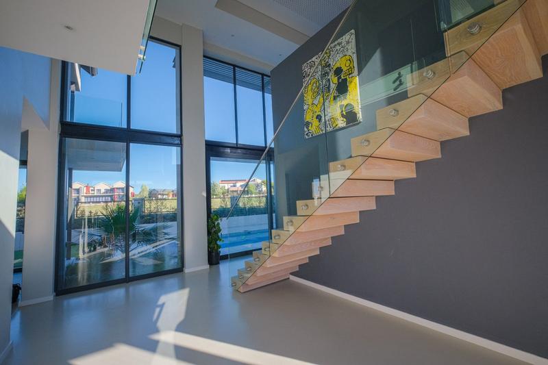 5 Bedroom Property for Sale in Copperleaf Estate Gauteng