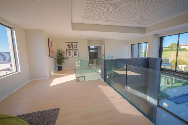 5 Bedroom Property for Sale in Copperleaf Estate Gauteng