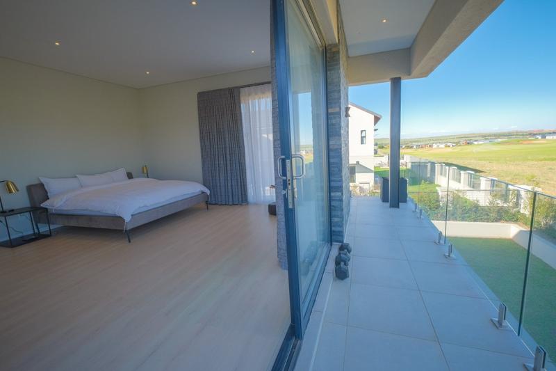 5 Bedroom Property for Sale in Copperleaf Estate Gauteng