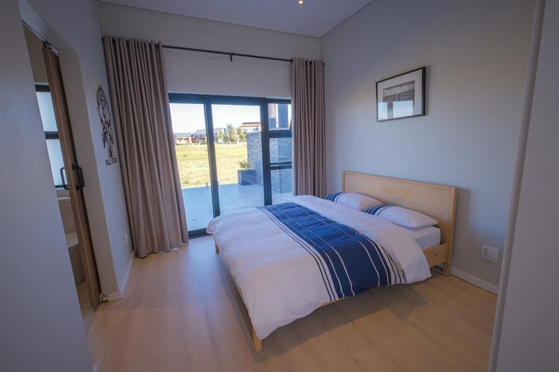 5 Bedroom Property for Sale in Copperleaf Estate Gauteng