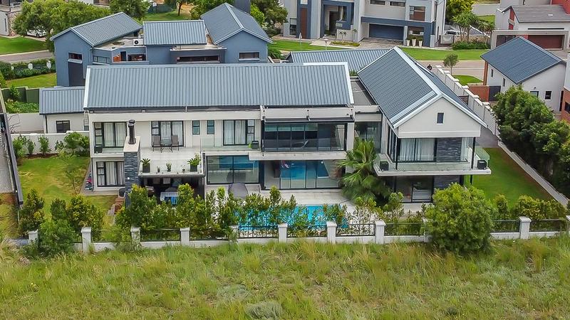 5 Bedroom Property for Sale in Copperleaf Estate Gauteng