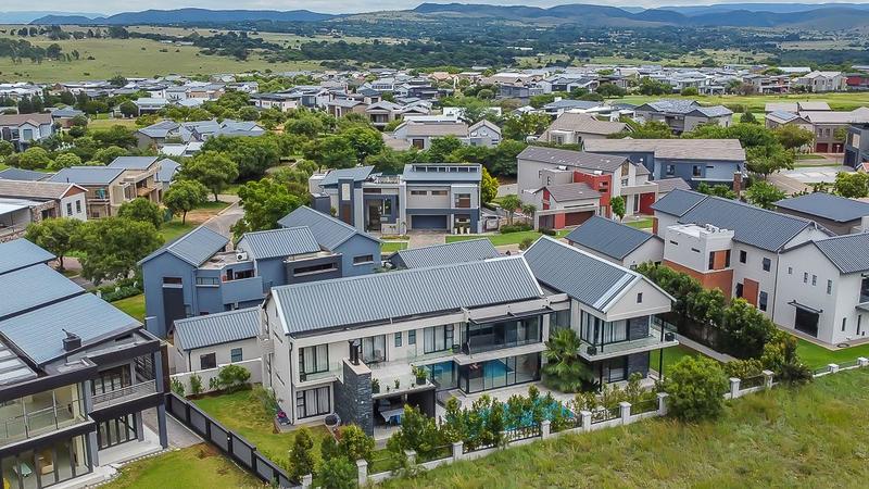 5 Bedroom Property for Sale in Copperleaf Estate Gauteng