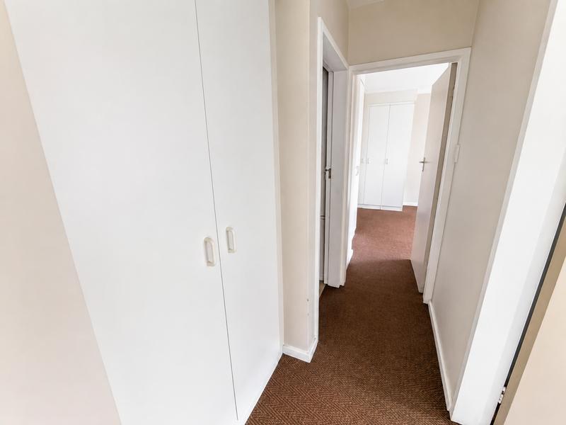 2 Bedroom Property for Sale in Die Hoewes Gauteng