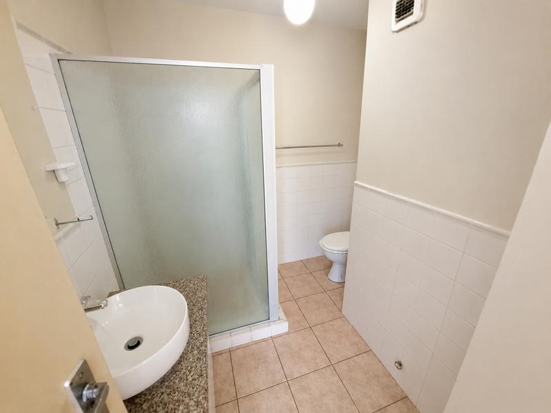 2 Bedroom Property for Sale in Die Hoewes Gauteng