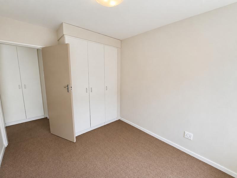 2 Bedroom Property for Sale in Die Hoewes Gauteng