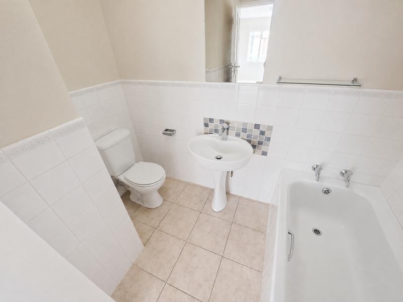 2 Bedroom Property for Sale in Die Hoewes Gauteng