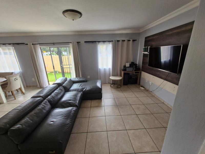3 Bedroom Property for Sale in Kosmosdal Gauteng