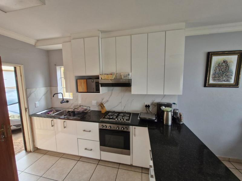 3 Bedroom Property for Sale in Kosmosdal Gauteng