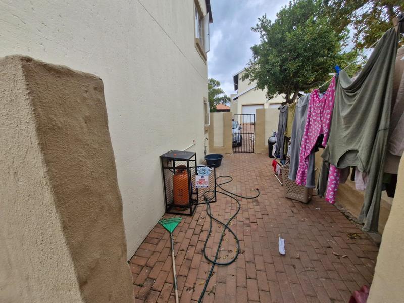 3 Bedroom Property for Sale in Kosmosdal Gauteng
