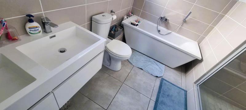 3 Bedroom Property for Sale in Amberfield Gauteng