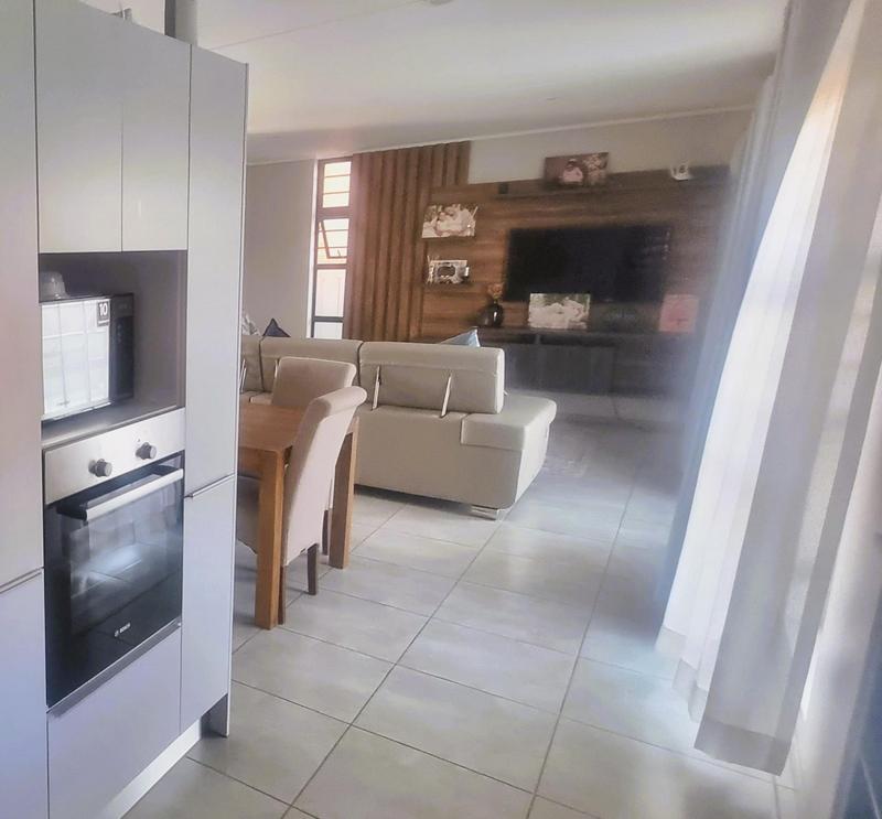 3 Bedroom Property for Sale in Amberfield Gauteng