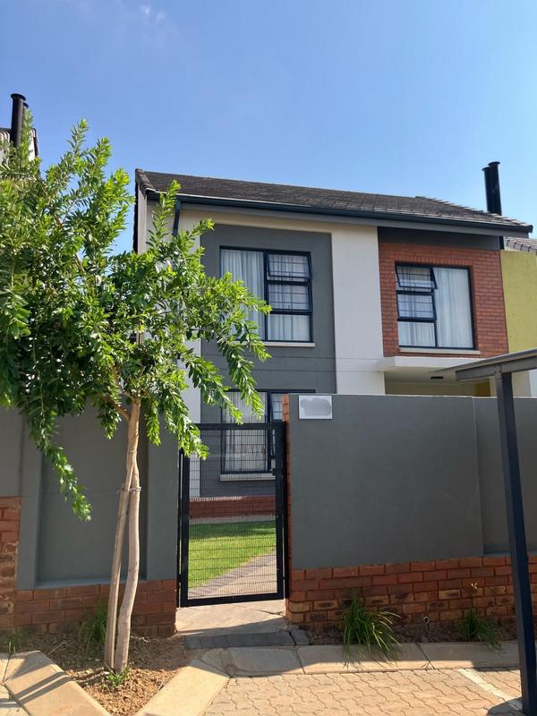 3 Bedroom Property for Sale in Amberfield Gauteng