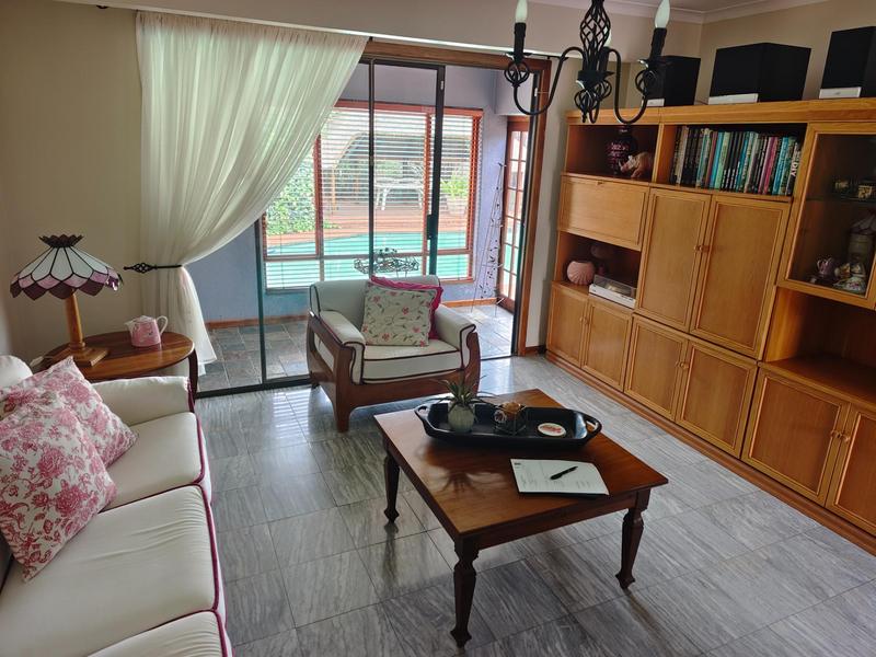 3 Bedroom Property for Sale in Klippoortje Gauteng