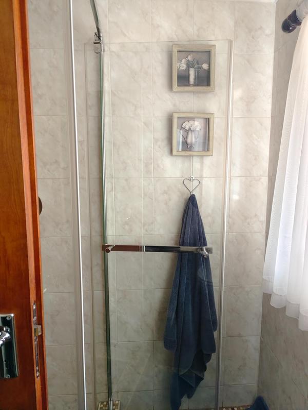 3 Bedroom Property for Sale in Klippoortje Gauteng