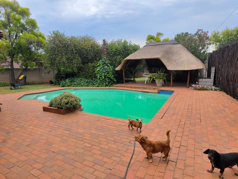 3 Bedroom Property for Sale in Klippoortje Gauteng