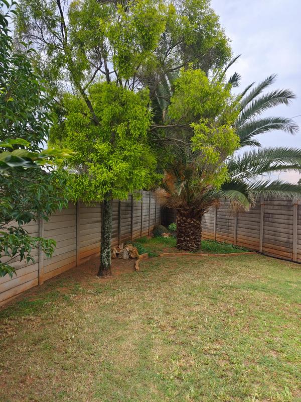 3 Bedroom Property for Sale in Klippoortje Gauteng