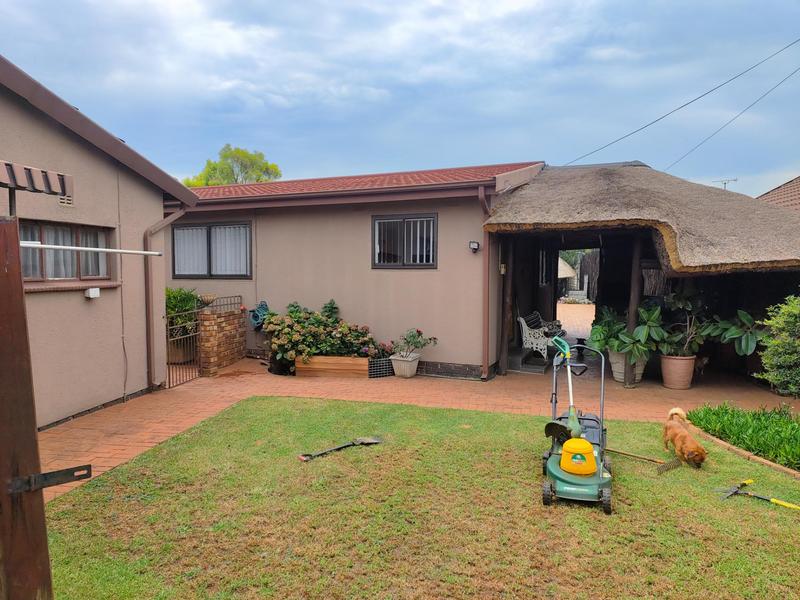 3 Bedroom Property for Sale in Klippoortje Gauteng