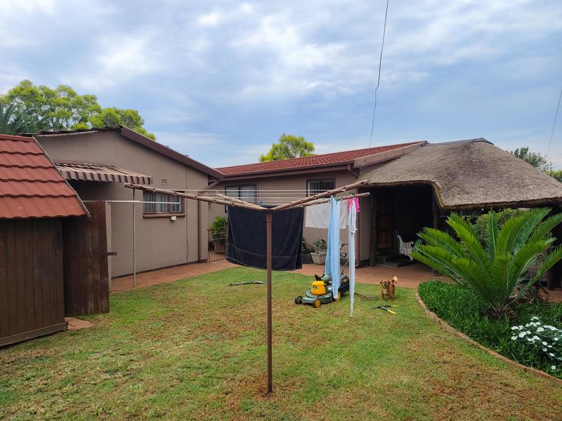 3 Bedroom Property for Sale in Klippoortje Gauteng
