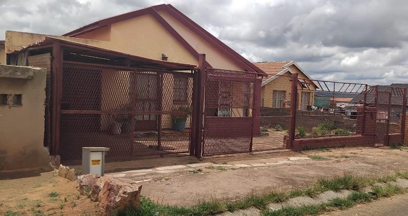 2 Bedroom Property for Sale in Toekomsrus Gauteng