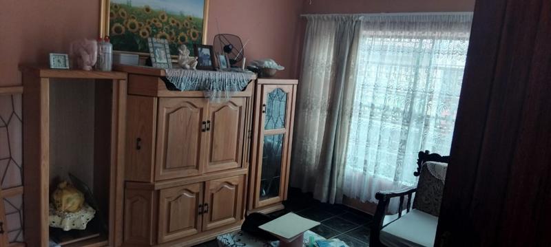 2 Bedroom Property for Sale in Toekomsrus Gauteng