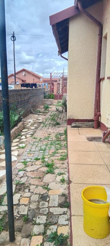 2 Bedroom Property for Sale in Toekomsrus Gauteng
