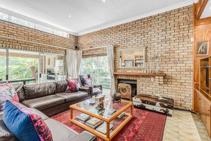 4 Bedroom Property for Sale in Magaliessig Gauteng