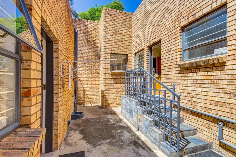 4 Bedroom Property for Sale in Magaliessig Gauteng