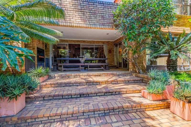 4 Bedroom Property for Sale in Magaliessig Gauteng