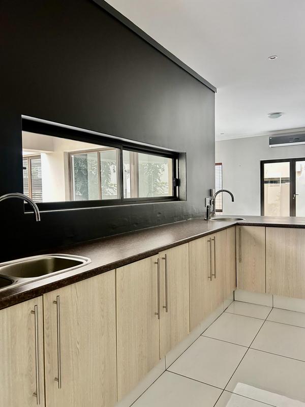 3 Bedroom Property for Sale in Fourways Gauteng