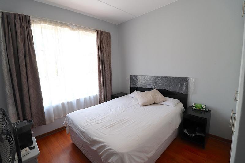 2 Bedroom Property for Sale in Bryanston Gauteng