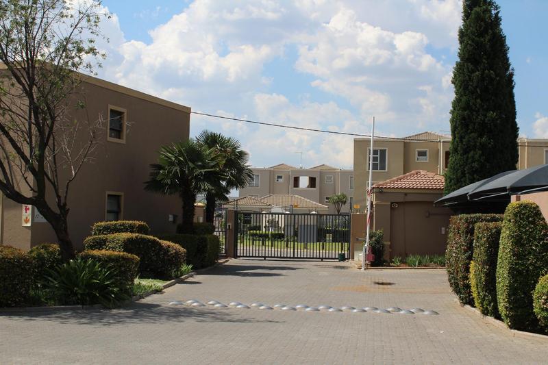 2 Bedroom Property for Sale in Jansenpark Gauteng