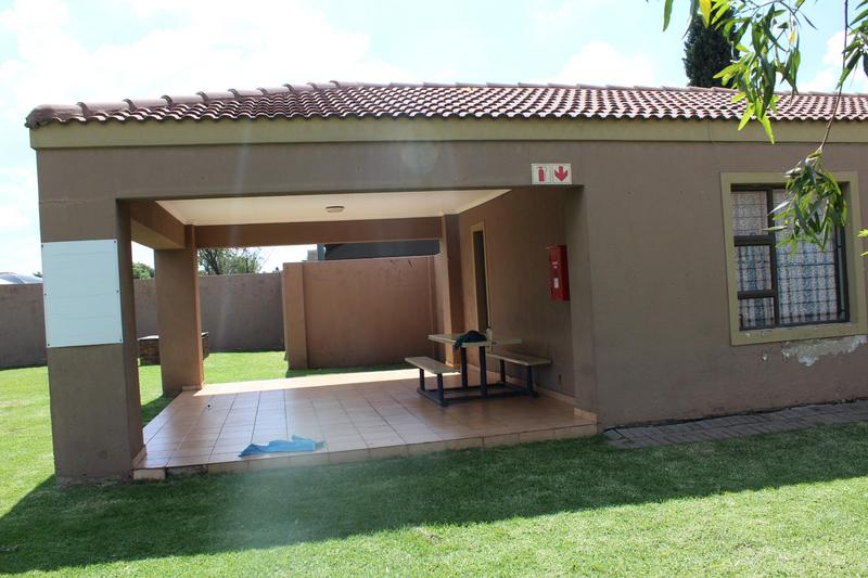 2 Bedroom Property for Sale in Jansenpark Gauteng