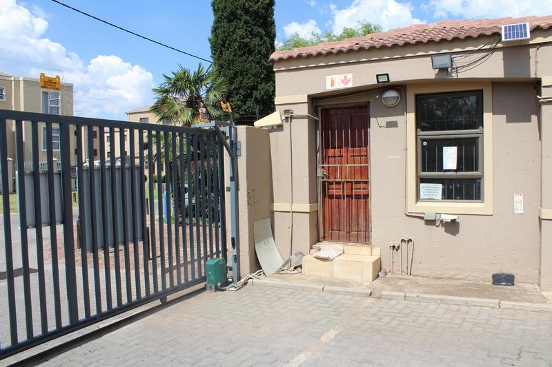 2 Bedroom Property for Sale in Jansenpark Gauteng