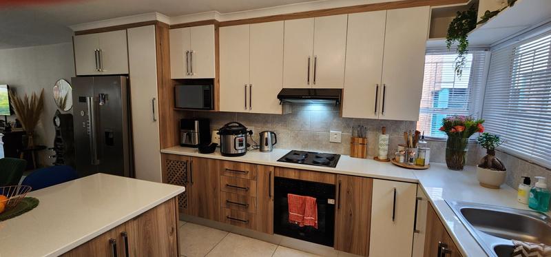 2 Bedroom Property for Sale in Pretoria North Gauteng