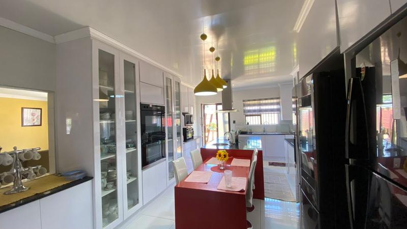 4 Bedroom Property for Sale in The Orchards Gauteng