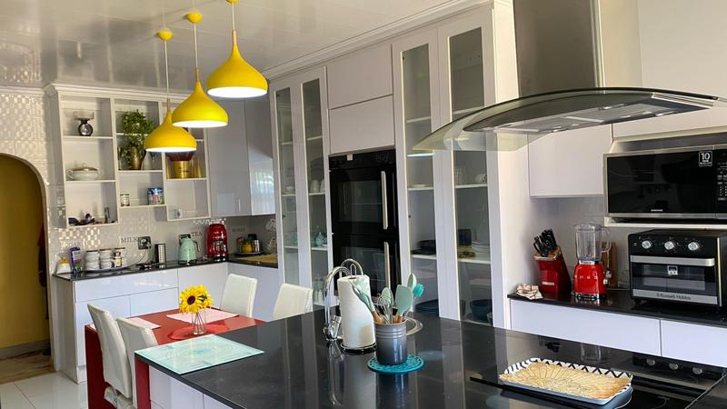4 Bedroom Property for Sale in The Orchards Gauteng